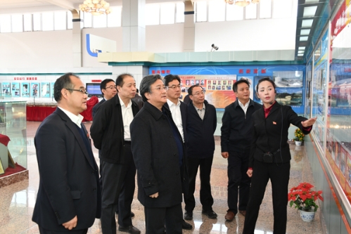 余剑锋赴兰铀:做核燃料产业新征程践行者