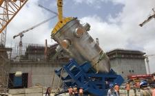 卡拉奇K3项目反应堆压力容器吊装就位