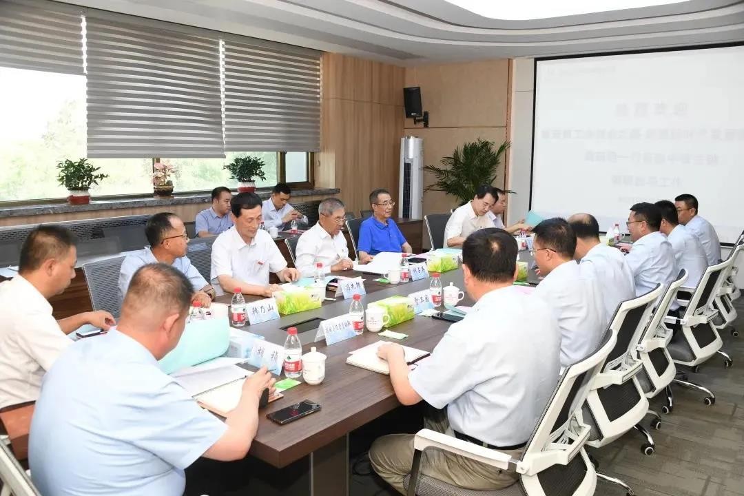 穆占英一行赴中核兰铀调研指导