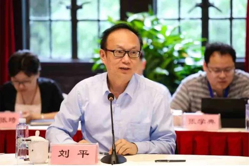 风暴中的上海电气有了新总裁