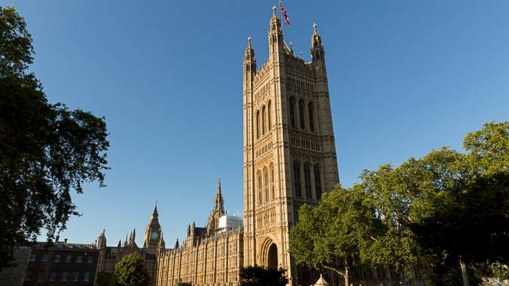 上议院考虑英国核融资计划