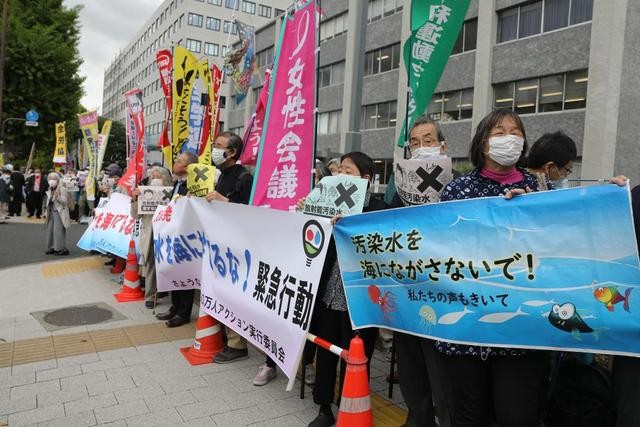新华国际时评:日方推进核污染水排海,极不负责!