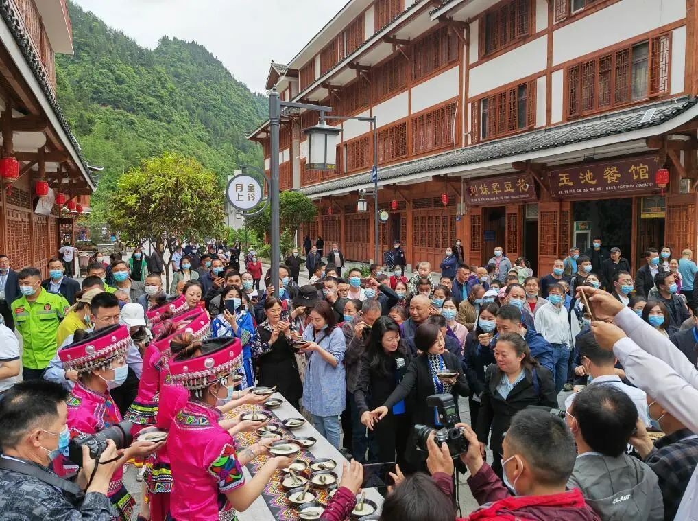 “核”力振兴:偏远山乡蝶变特色小镇!