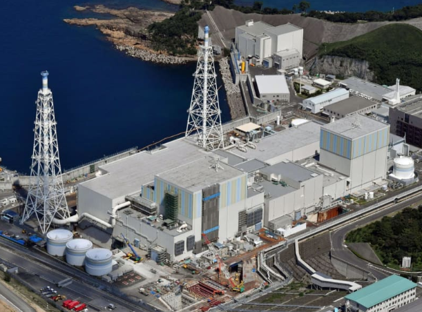 日本岛根县同意重启当地核电站,小城镇难解“核电站依存症”