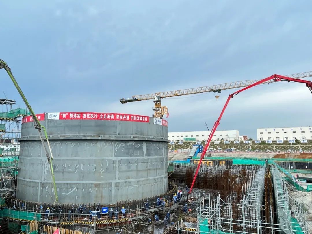  “玲龙一号”核岛厂房整体筏基浇筑完成