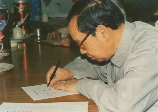 曾沦为乞丐、隐踪美国的中国核专家：世界欠他一个诺奖，成就无人能及