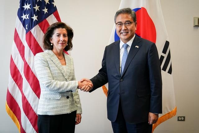 韩国外长会见美国商务部长 讨论芯片与第三方核电市场合作等方案