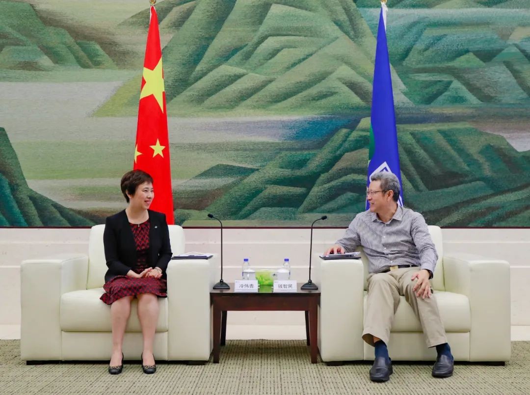 钱智民会见冷伟青