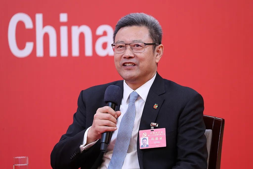 钱智民作为中央企业系统(在京)代表团新闻发言人出席二十大新闻中心集体采访 介绍代表团学习讨论党的二十大报告情况并答记者问
