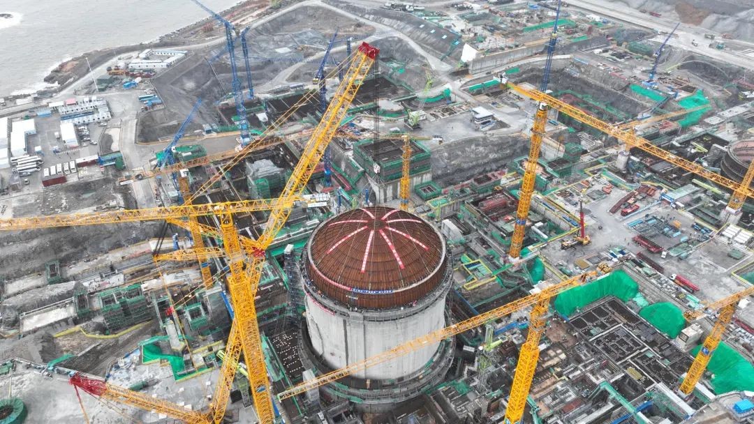 中广核浙江三澳核电项目1号机组完成穹顶吊装