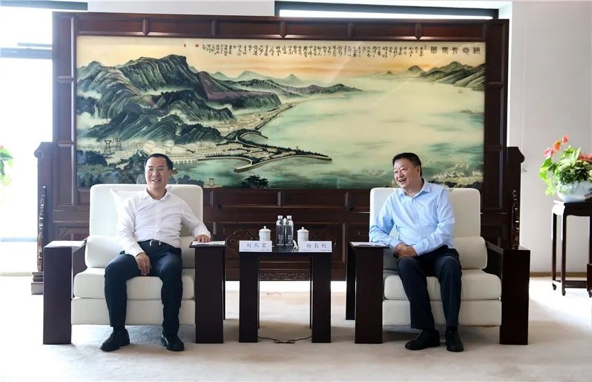 杨长利会见中国联通党组书记、董事长刘烈宏