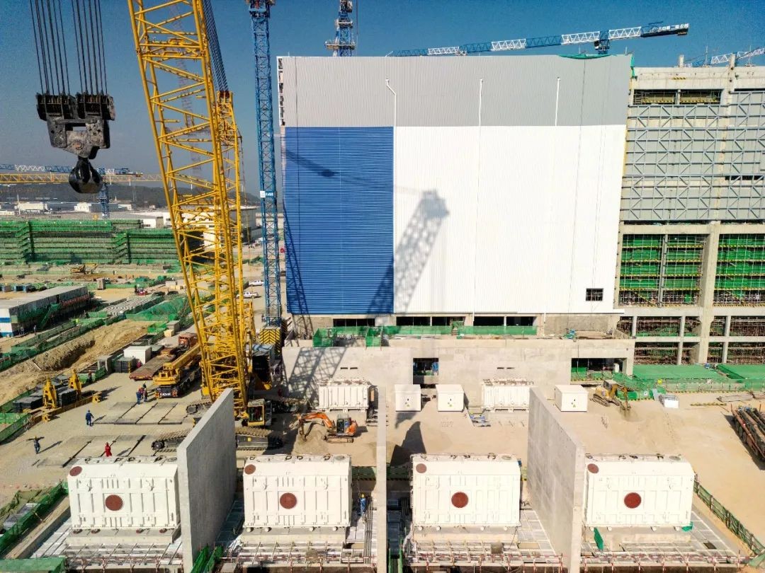 漳州核电1号机组主变区域六台变压器顺利完成吊装