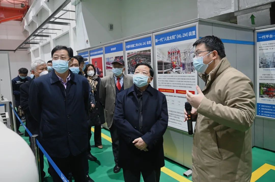 四川省委省政府决策咨询委员会委员到西物院调研