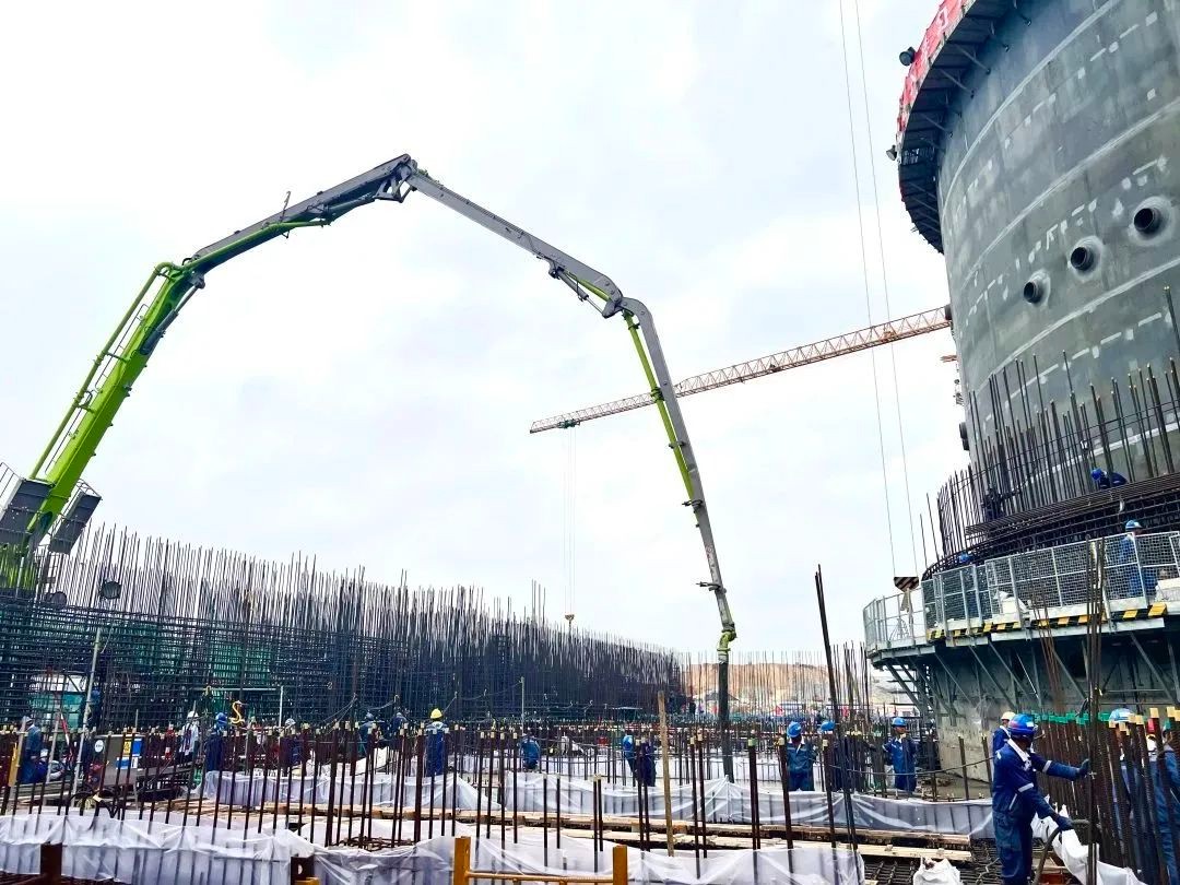 创新驱动 党建护航 “玲龙一号”全球首堆电气厂房提前实现0米板浇筑节点