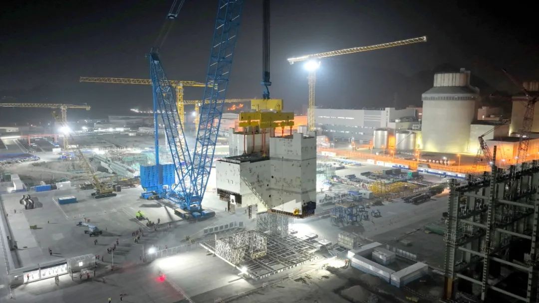 开门红!三门核电3号机组核岛新年“第一钩”吊装成功