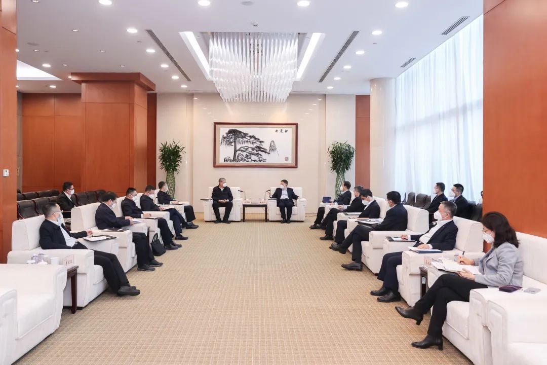 温枢刚会见国家能源集团董事长刘国跃