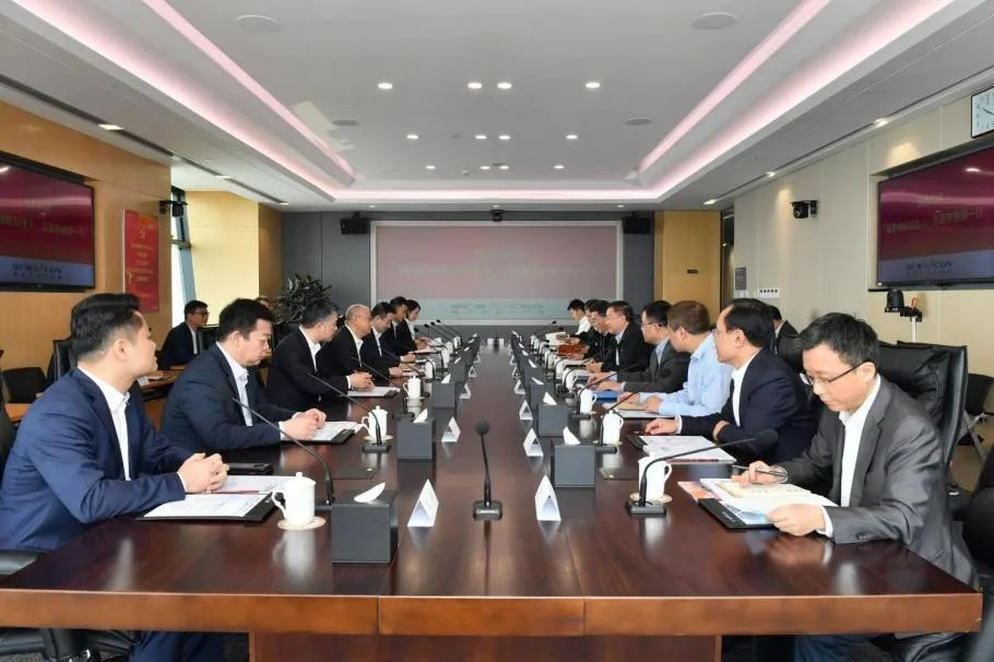 杨长利会见隆基绿能创始人、总裁李振国