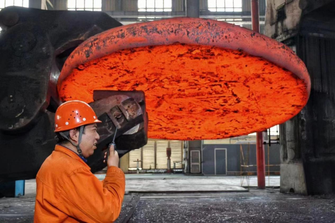 强流加速器技术研发项目首套大型锻件锻造完成