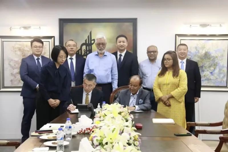 梅克纳工业集团与中核五公司签署PVC二期综合体项目MOU