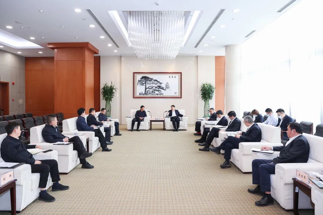 温枢刚会见楚雄州委书记刘勇