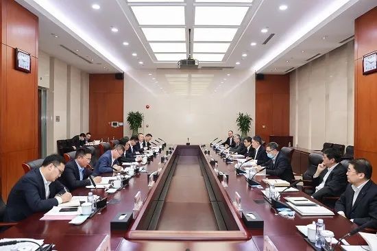 温枢刚会见特变电工董事长张新