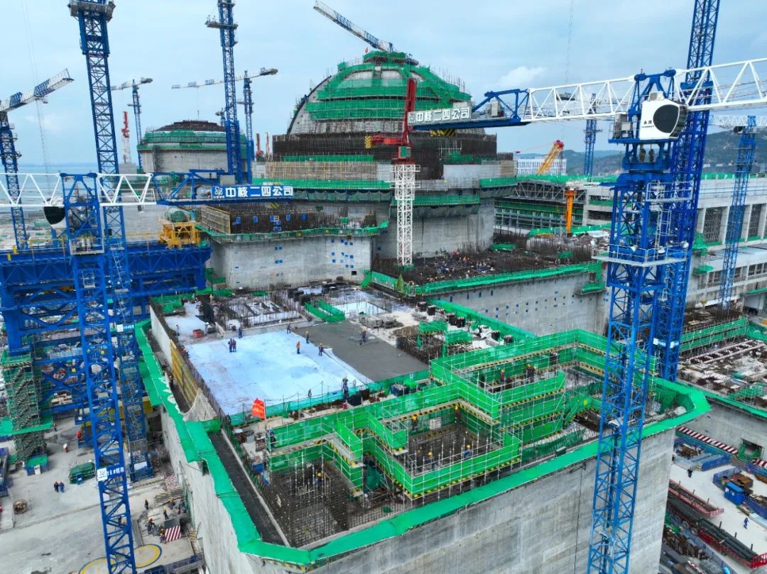 中核二四完成华龙一号漳州核电2号机组核辅助厂房封顶