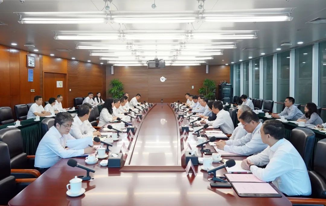 宋海良与中国海油党组书记、董事长汪东进会谈