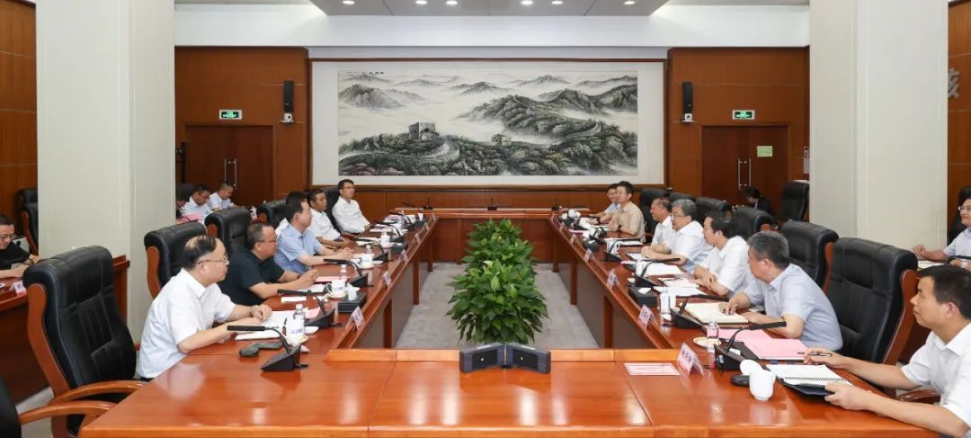 余剑锋会见北京市通州区委书记孟景伟