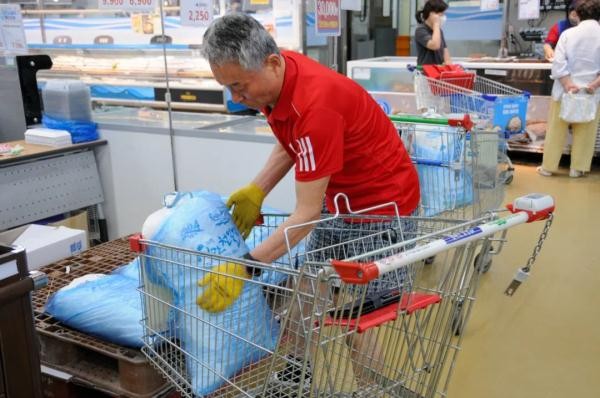 日本24日启动核污水排海!韩国开始抢盐、港澳宣布禁止进口,我外交部回应