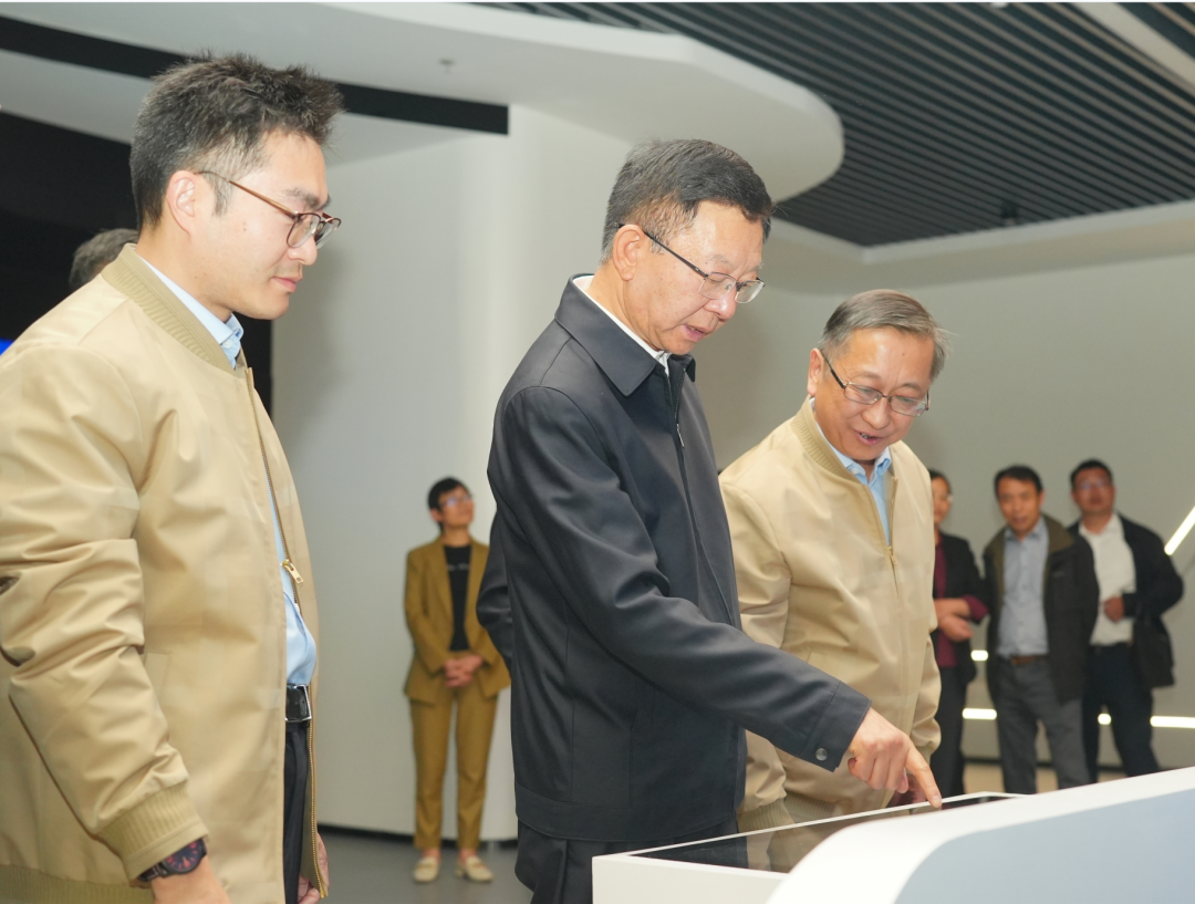 王丛林同志赴中核控制开展调研