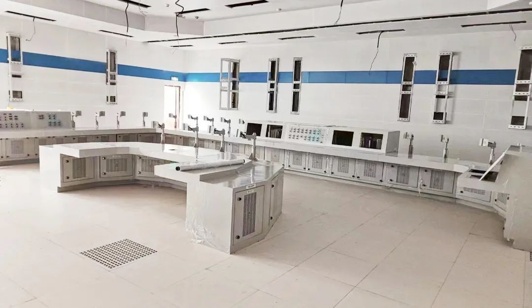 小堆全范围模拟机盘台设备安装完成