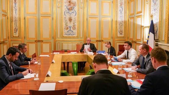 法国总统马克龙和国际原子能机构总干事格罗西讨论乌克兰、防扩散和增强核电势头