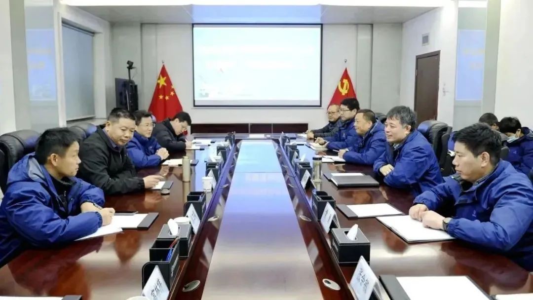 西核设备承制的新燃料运输容器顺利通过出厂验收
