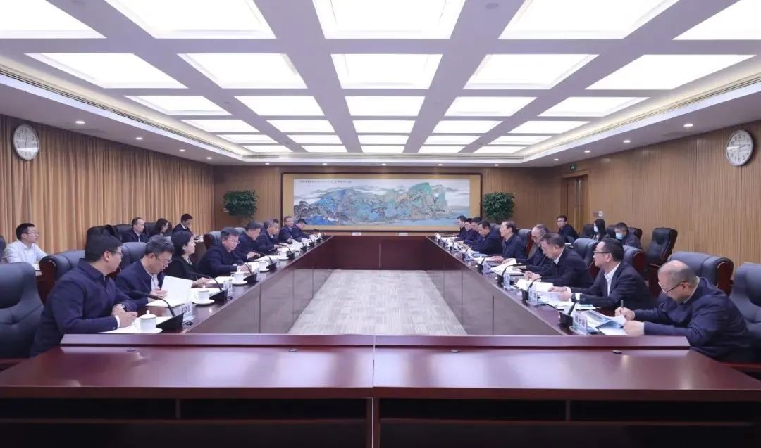 俞培根率队访问国家电网