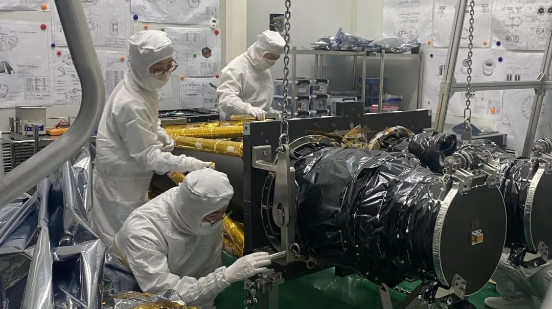 爱因斯坦探针卫星后随X射线望远镜睁开千里眼 开启窥“探”宇宙奥秘之旅