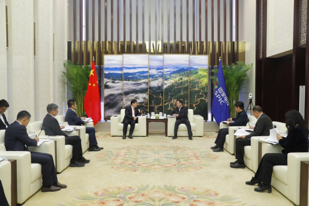 刘明胜会见正泰集团董事长南存辉