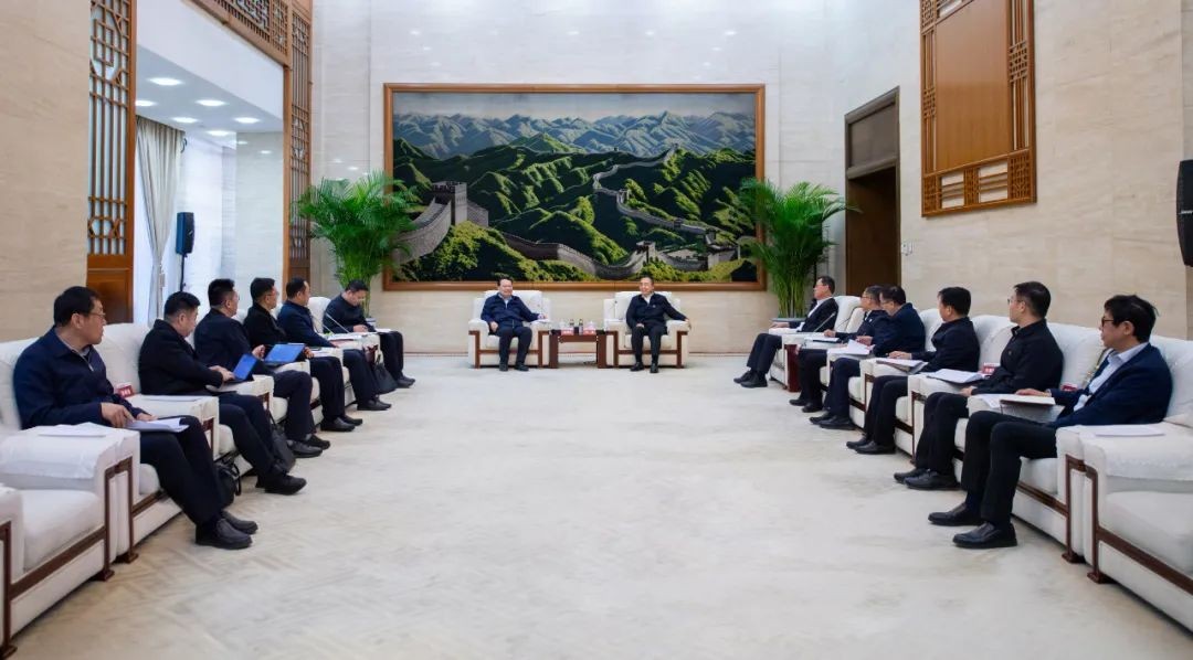 邹磊与乌兰察布市委书记隋维钧会谈