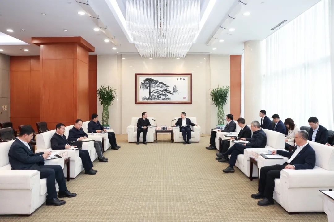 温枢刚会见鄂尔多斯市市长杜汇良