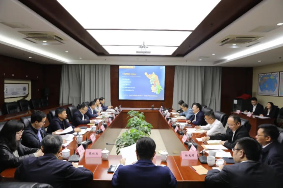 南京市雨花台区委书记张连春一行到访中核华兴