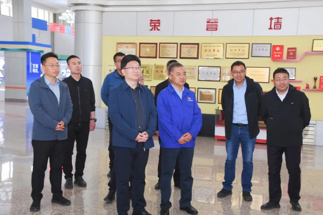 沧县招商考察组在中核兰铀参观调研