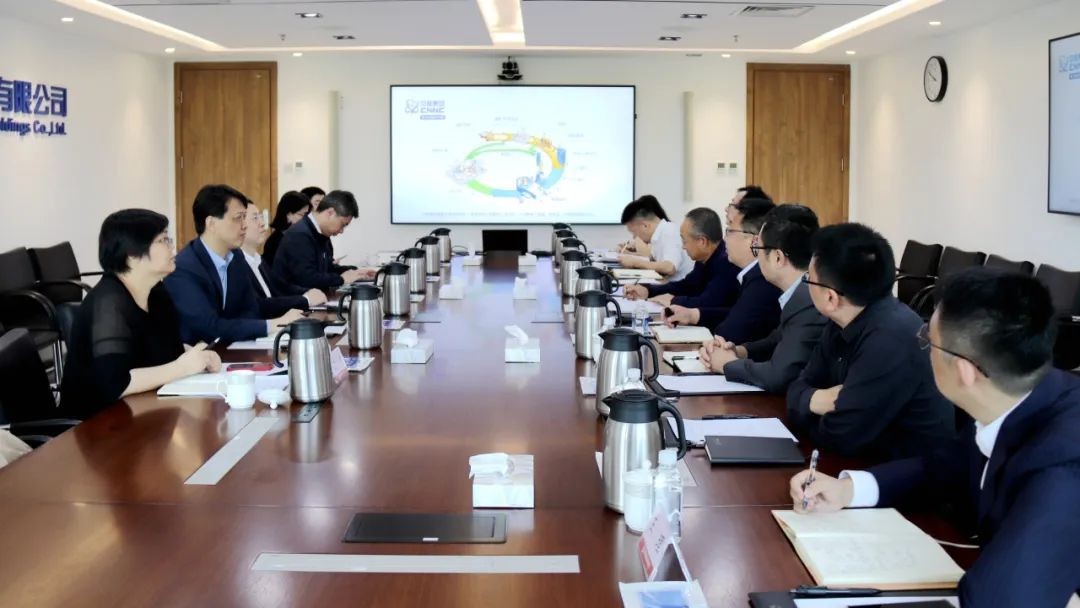 上海市徐汇区委副书记、代理区长王华到访中核资本调研交流