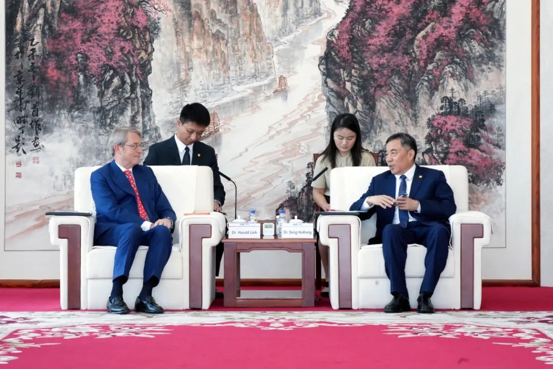 宋海良与泰国比格集团董事长哈罗德·林克会谈