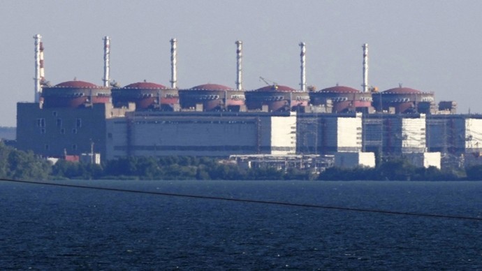 国际原子能机构专家考察扎波罗热核电站受损冷却塔