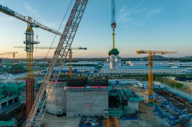小型核反应堆应用场景、挑战及对策建议