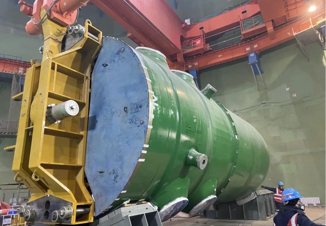 徐大堡核电站4号机组反应堆压力容器已安装就位