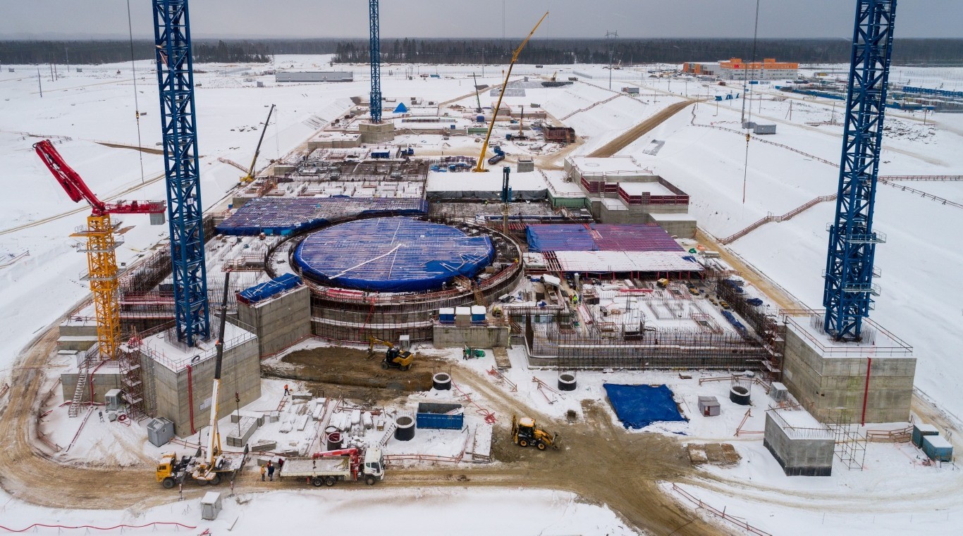 列宁格勒核电站7号机组核岛基础浇筑完成