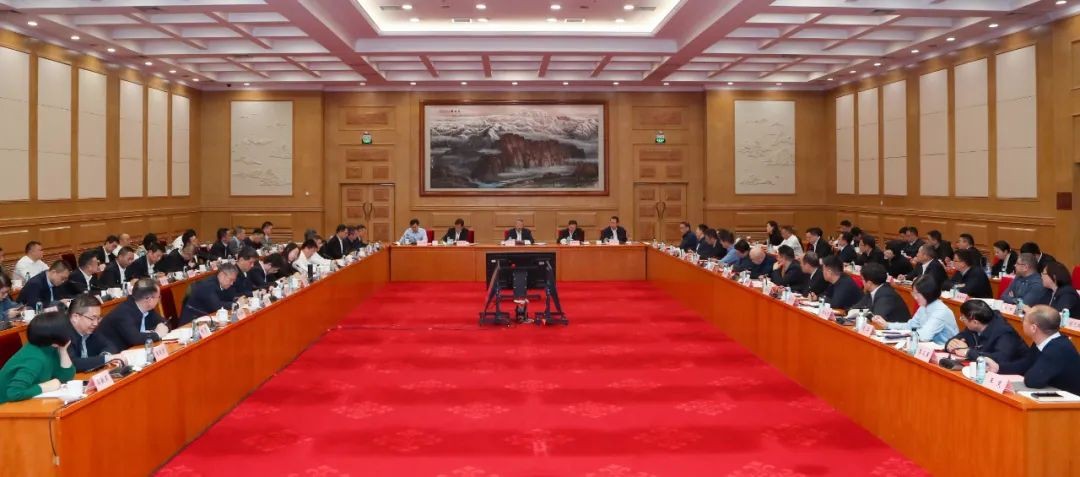 中核集团召开2025年度国内市场开发工作会和国际化经营工作会