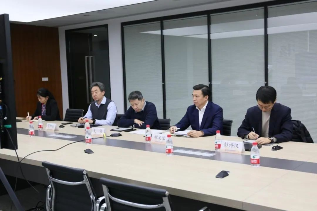 中核华辉召开领导班子调整宣布大会