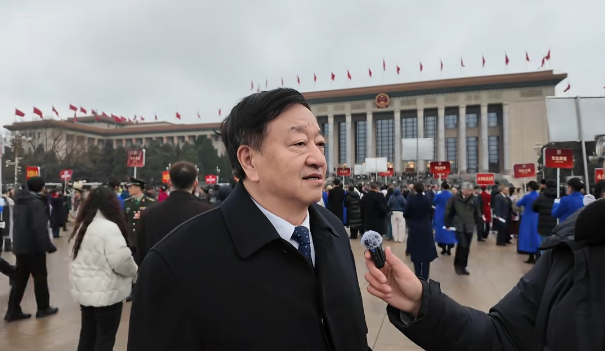 两会聚焦 | 杨长利委员:让能源供应更安全、更经济、更自主