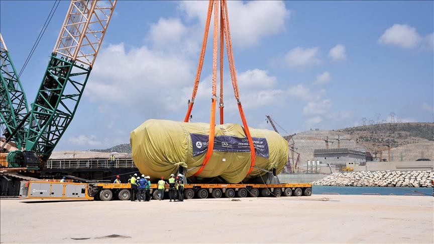 阿库尤核电站4号机组蒸汽发生器已运抵现场，建设按计划推进